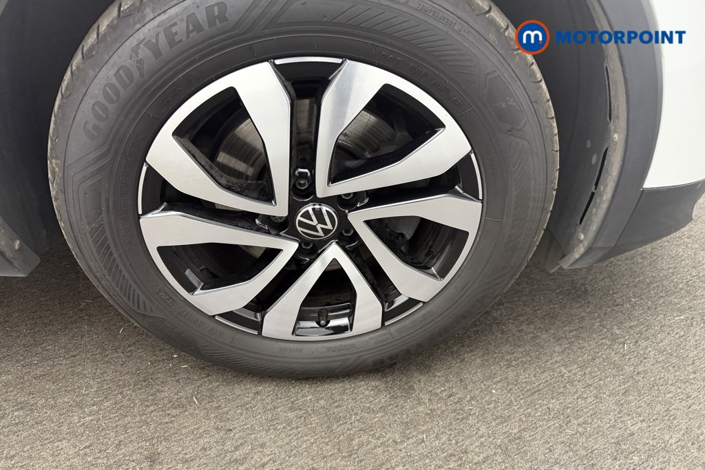 Volkswagen Tiguan Active Manual Petrol SUV - Stock Number (1564936) - 19th supplementary image