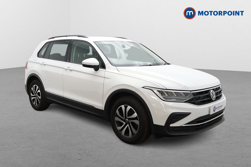 Volkswagen Tiguan Active Manual Petrol SUV - Stock Number (1564936) - Drivers side front corner