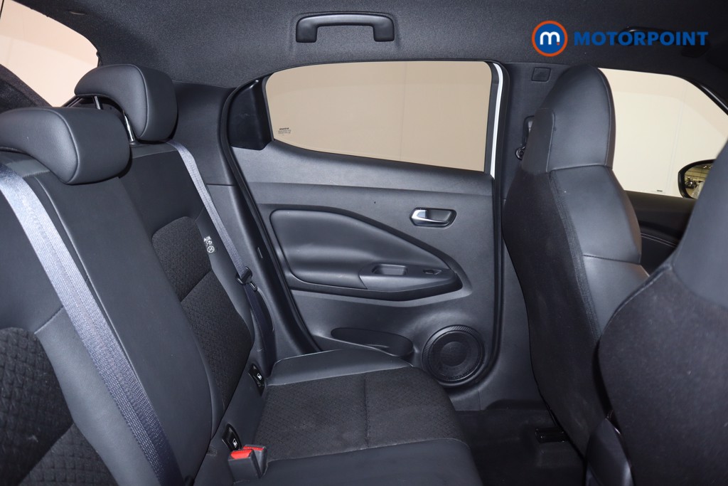 Nissan Juke N-Connecta Automatic Petrol SUV - Stock Number (1564957) - 14th supplementary image