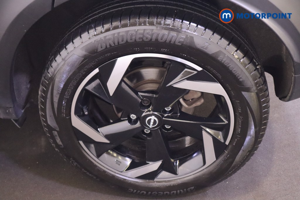 Nissan Juke N-Connecta Automatic Petrol SUV - Stock Number (1564957) - 17th supplementary image