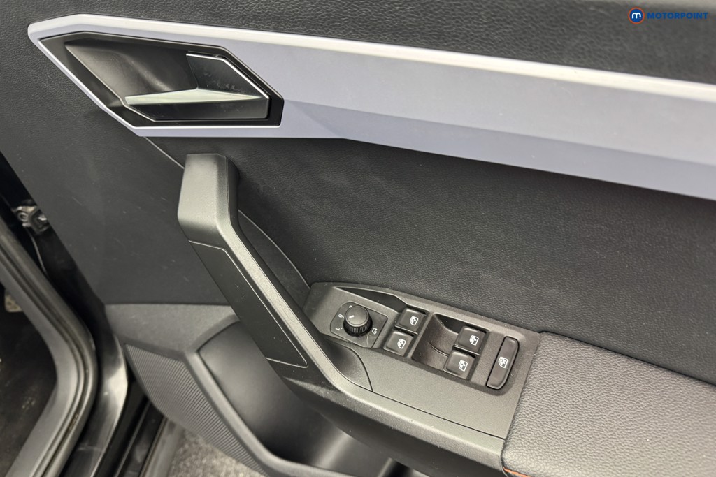 Seat Arona Fr Sport Manual Petrol SUV - Stock Number (1565078) - 21st supplementary image