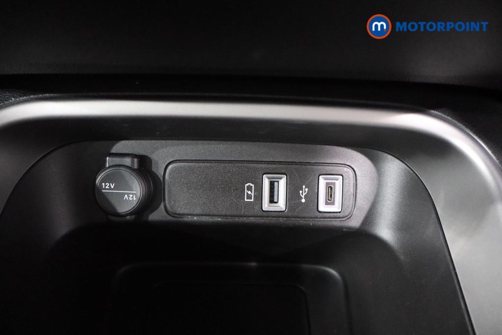 Jeep Avenger Altitude Manual Petrol SUV - Stock Number (1565164) - 8th supplementary image