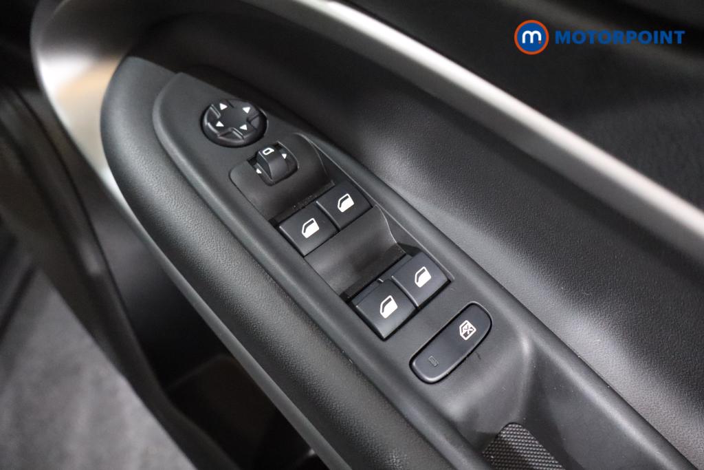 Jeep Avenger Altitude Manual Petrol SUV - Stock Number (1565164) - 16th supplementary image