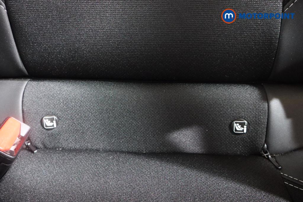 Jeep Avenger Altitude Manual Petrol SUV - Stock Number (1565164) - 21st supplementary image