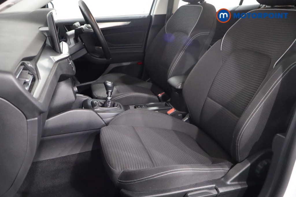 Ford Focus Titanium Manual Petrol Hatchback - Stock Number (1565203) - 4th supplementary image