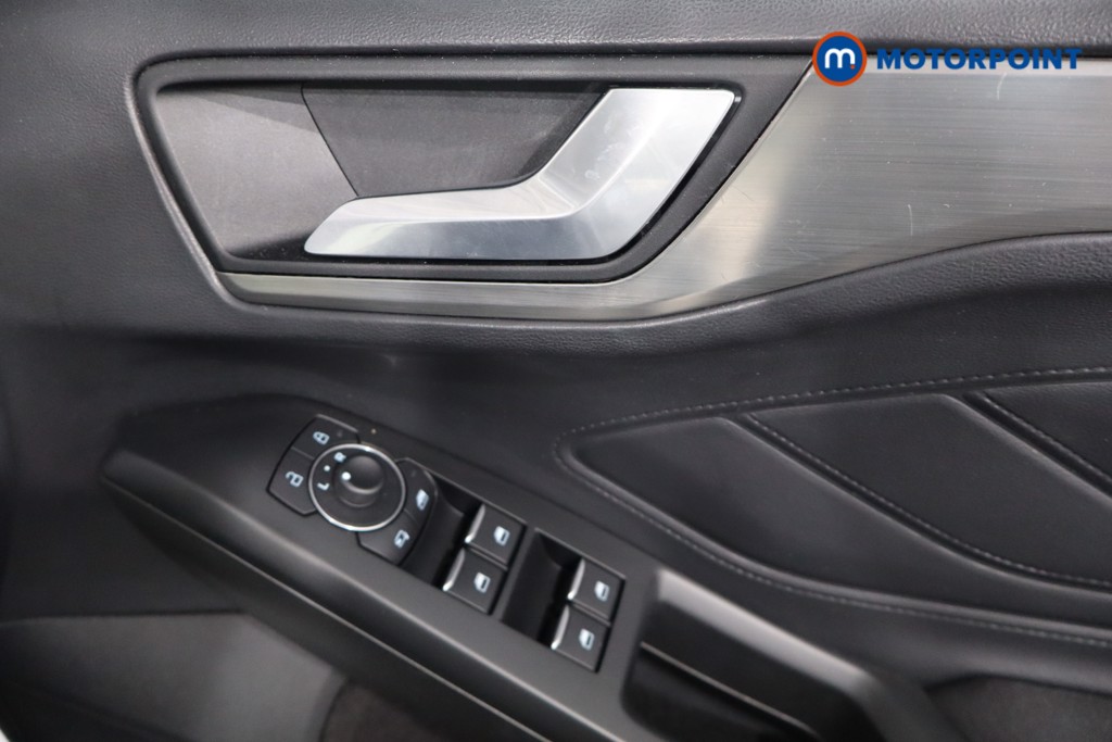 Ford Focus Titanium Manual Petrol Hatchback - Stock Number (1565203) - 23rd supplementary image
