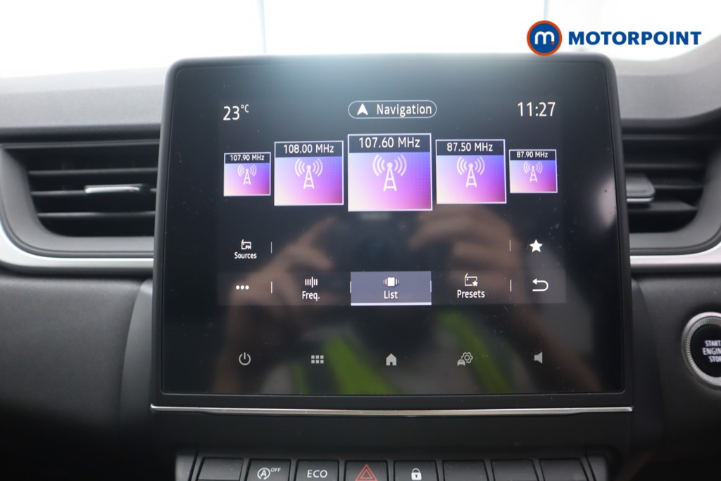 Renault Captur Iconic Manual Petrol SUV - Stock Number (1565276) - 13th supplementary image