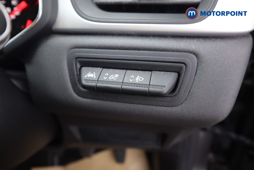 Renault Captur Iconic Manual Petrol SUV - Stock Number (1565276) - 24th supplementary image