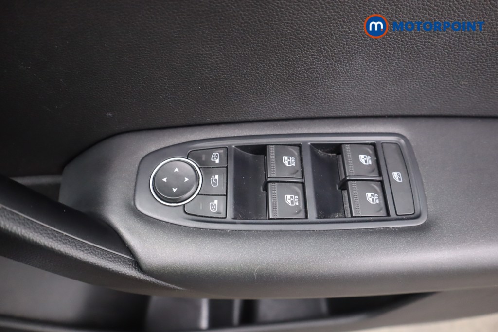 Renault Captur Iconic Manual Petrol SUV - Stock Number (1565276) - 25th supplementary image