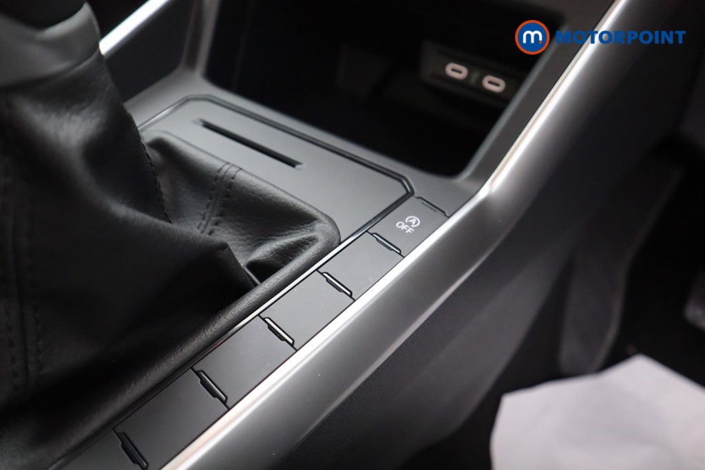 Volkswagen Polo Life Manual Petrol Hatchback - Stock Number (1565361) - 14th supplementary image