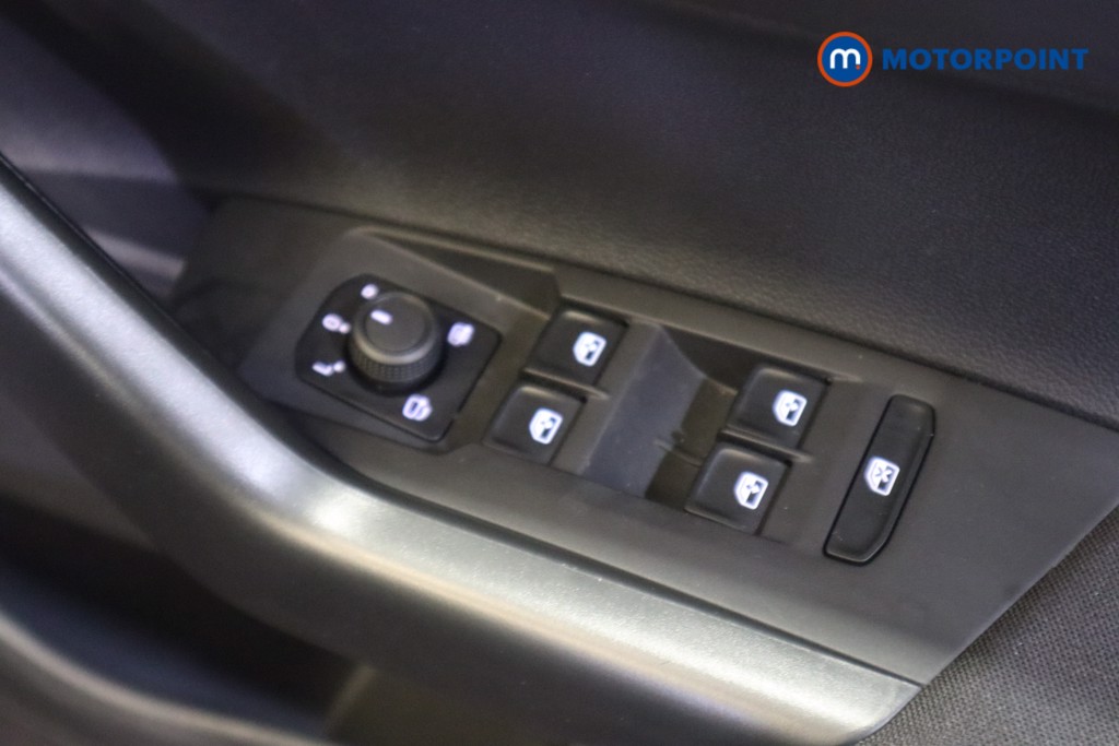 Volkswagen Polo Life Manual Petrol Hatchback - Stock Number (1565380) - 9th supplementary image