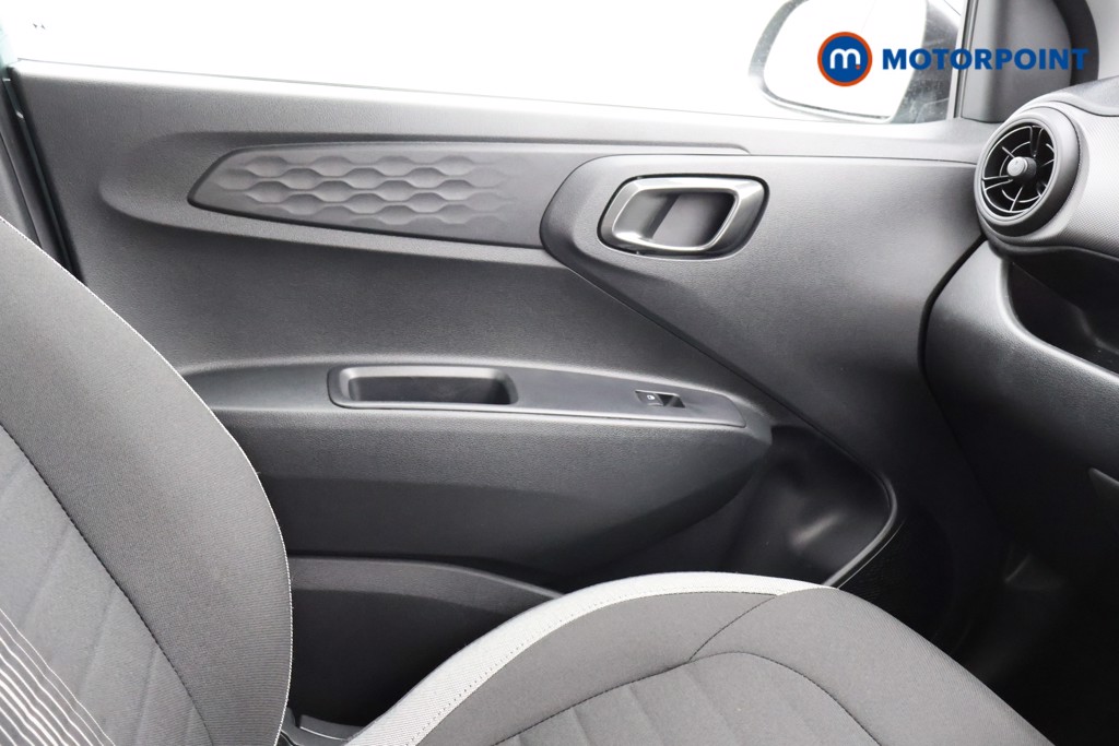 Hyundai I10 Advance Automatic Petrol Hatchback - Stock Number (1565441) - 7th supplementary image