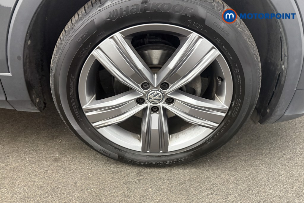 Volkswagen Tiguan Match Manual Petrol SUV - Stock Number (1565860) - 15th supplementary image