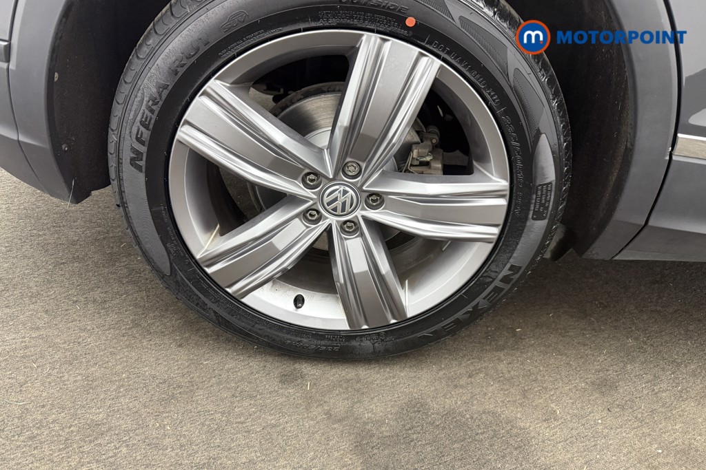 Volkswagen Tiguan Match Manual Petrol SUV - Stock Number (1565860) - 17th supplementary image