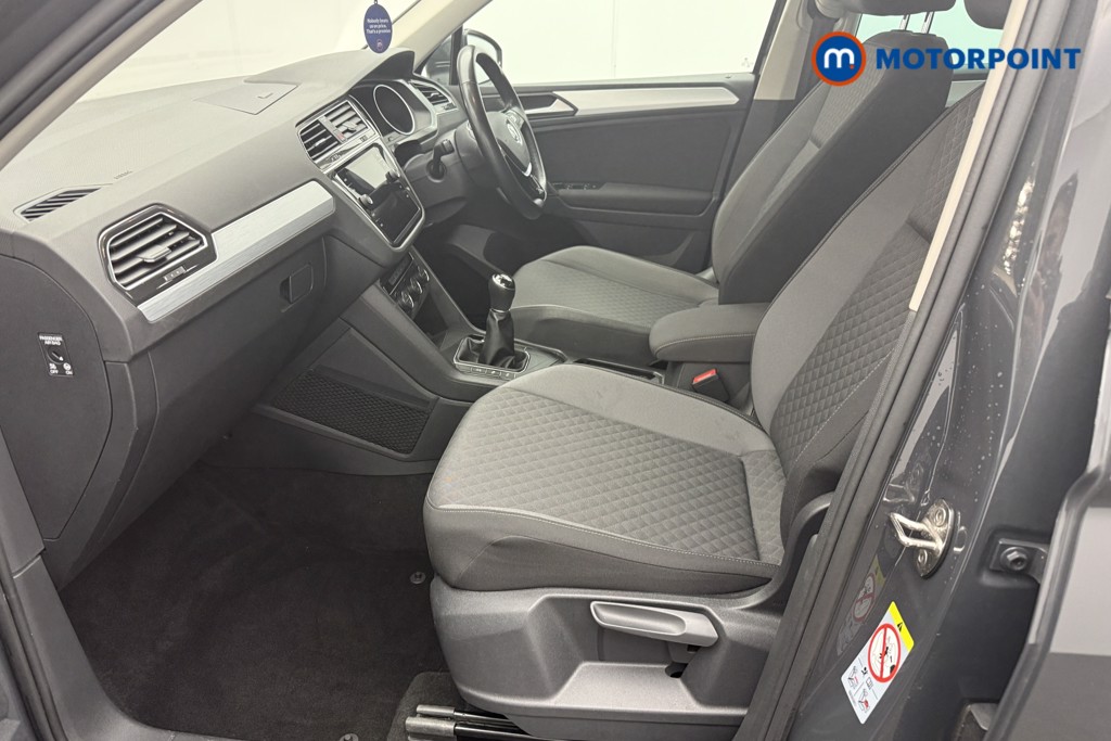 Volkswagen Tiguan Match Manual Petrol SUV - Stock Number (1565860) - 1st supplementary image