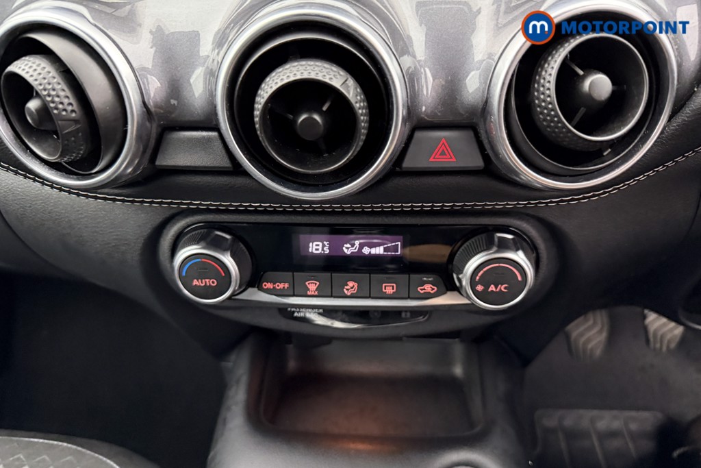 Nissan Juke N-Connecta Manual Petrol SUV - Stock Number (1566089) - 11th supplementary image