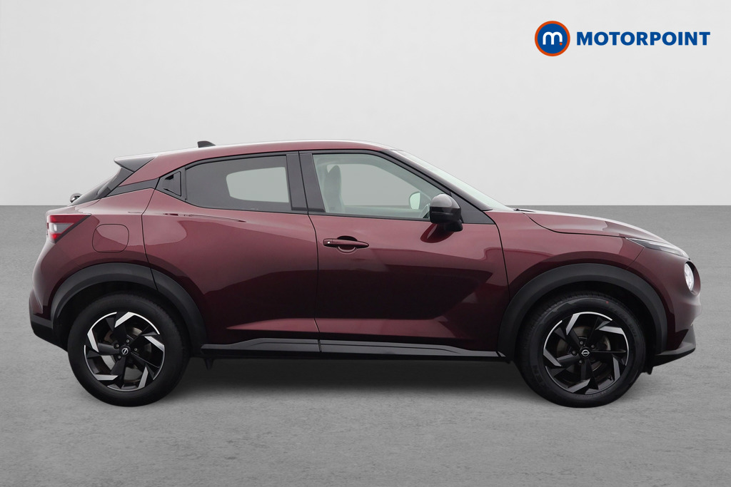 Nissan Juke N-Connecta Manual Petrol SUV - Stock Number (1566089) - Drivers side