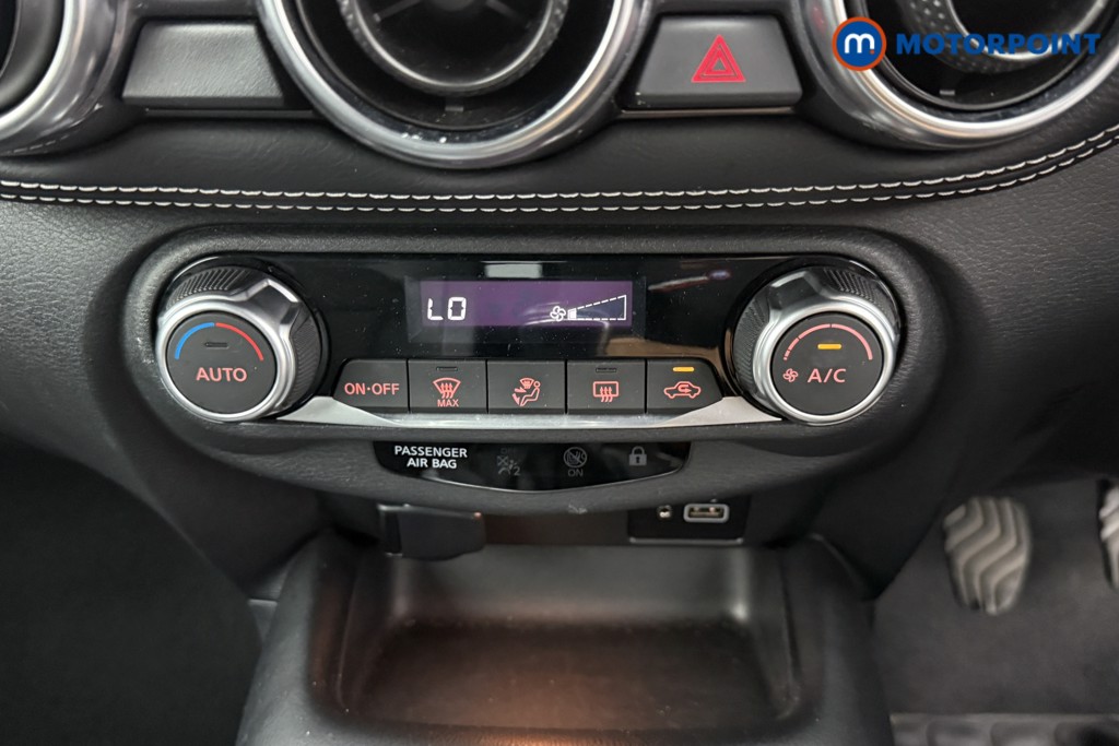 Nissan Juke N-Connecta Manual Petrol SUV - Stock Number (1566136) - 9th supplementary image
