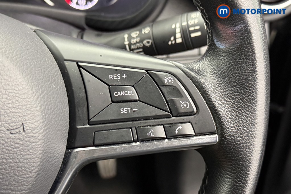 Nissan Juke N-Connecta Manual Petrol SUV - Stock Number (1566136) - 12th supplementary image