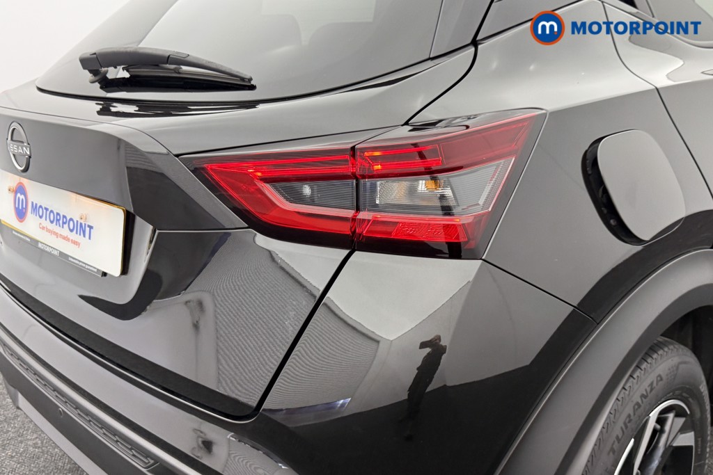 Nissan Juke N-Connecta Manual Petrol SUV - Stock Number (1566136) - 24th supplementary image