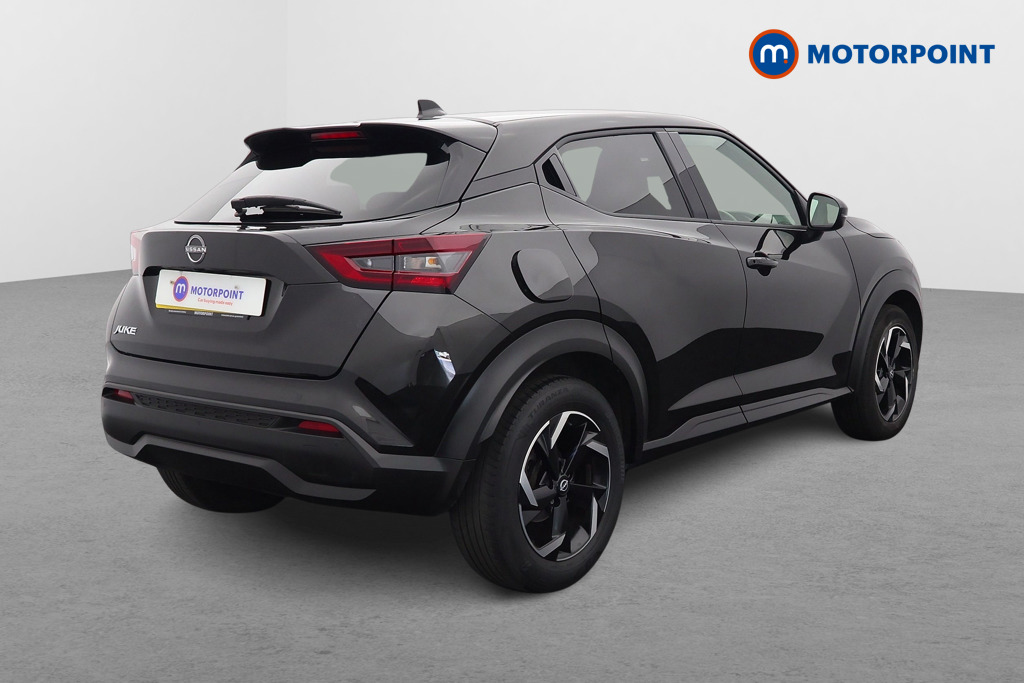 Nissan Juke N-Connecta Manual Petrol SUV - Stock Number (1566136) - Drivers side rear corner