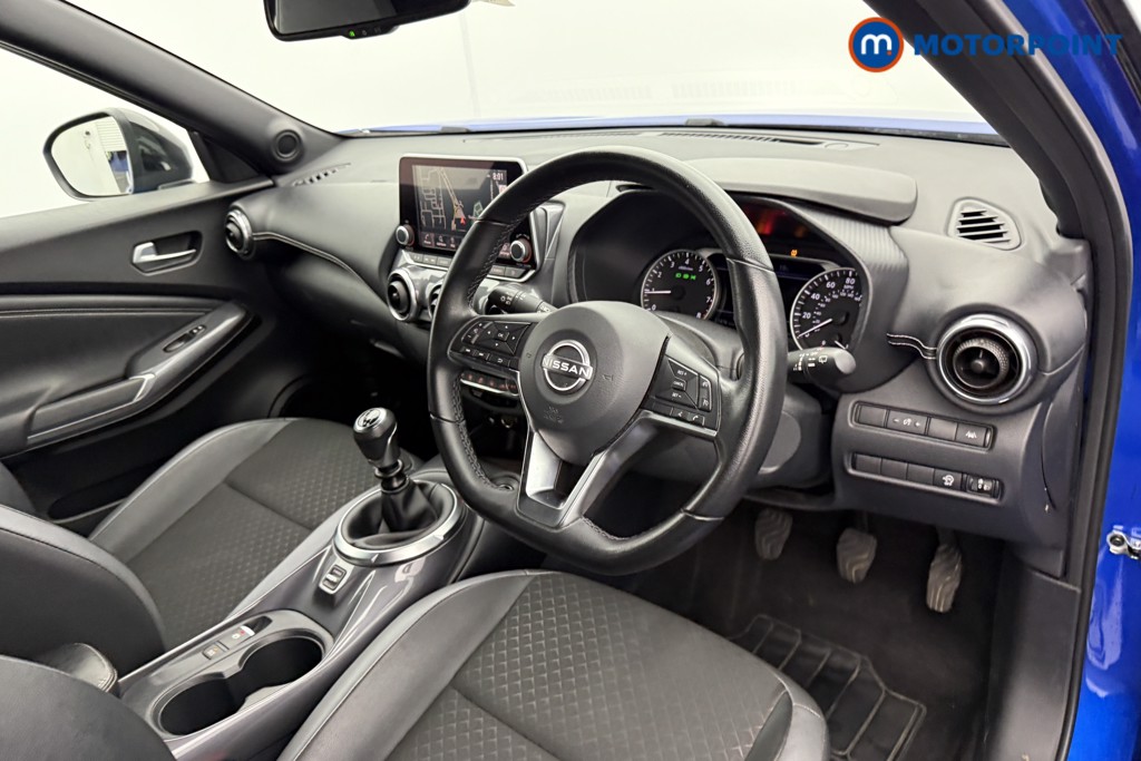 Nissan Juke N-Connecta Manual Petrol SUV - Stock Number (1566139) - 4th supplementary image