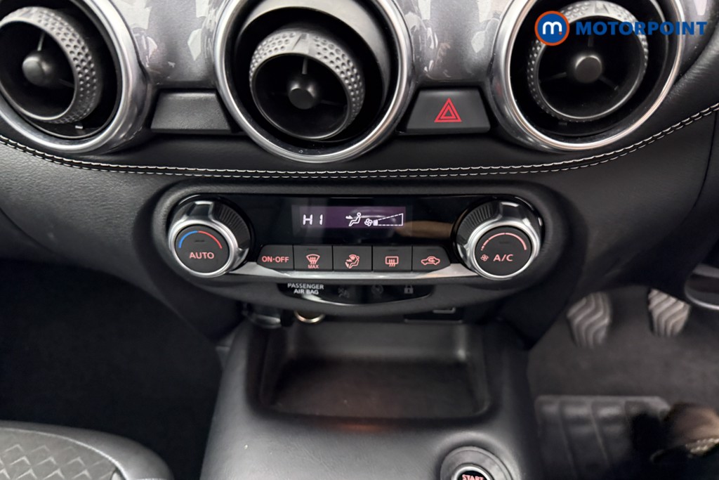 Nissan Juke N-Connecta Manual Petrol SUV - Stock Number (1566139) - 11th supplementary image