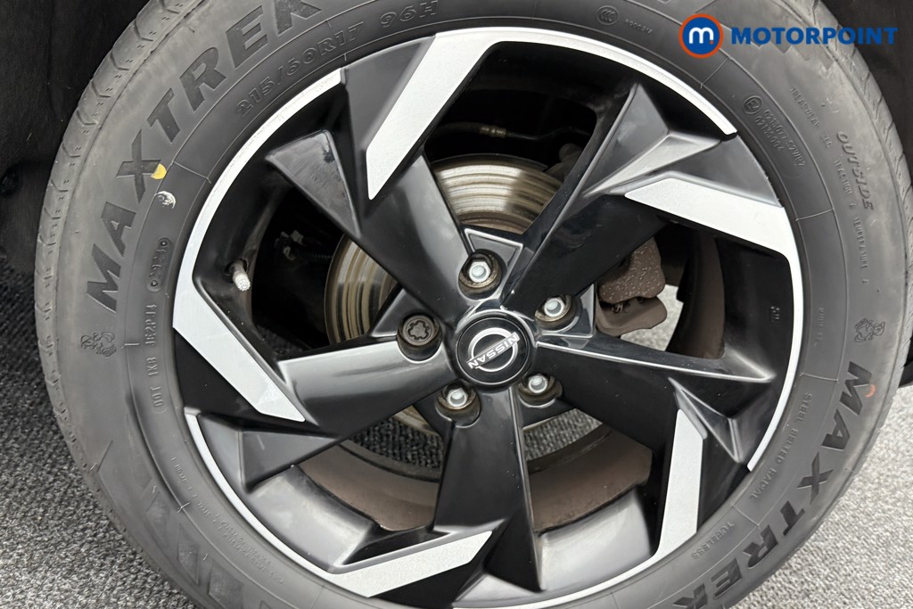 Nissan Juke N-Connecta Manual Petrol SUV - Stock Number (1566139) - 30th supplementary image