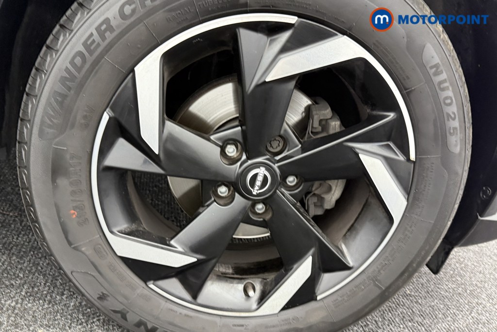 Nissan Juke N-Connecta Manual Petrol SUV - Stock Number (1566139) - 32nd supplementary image