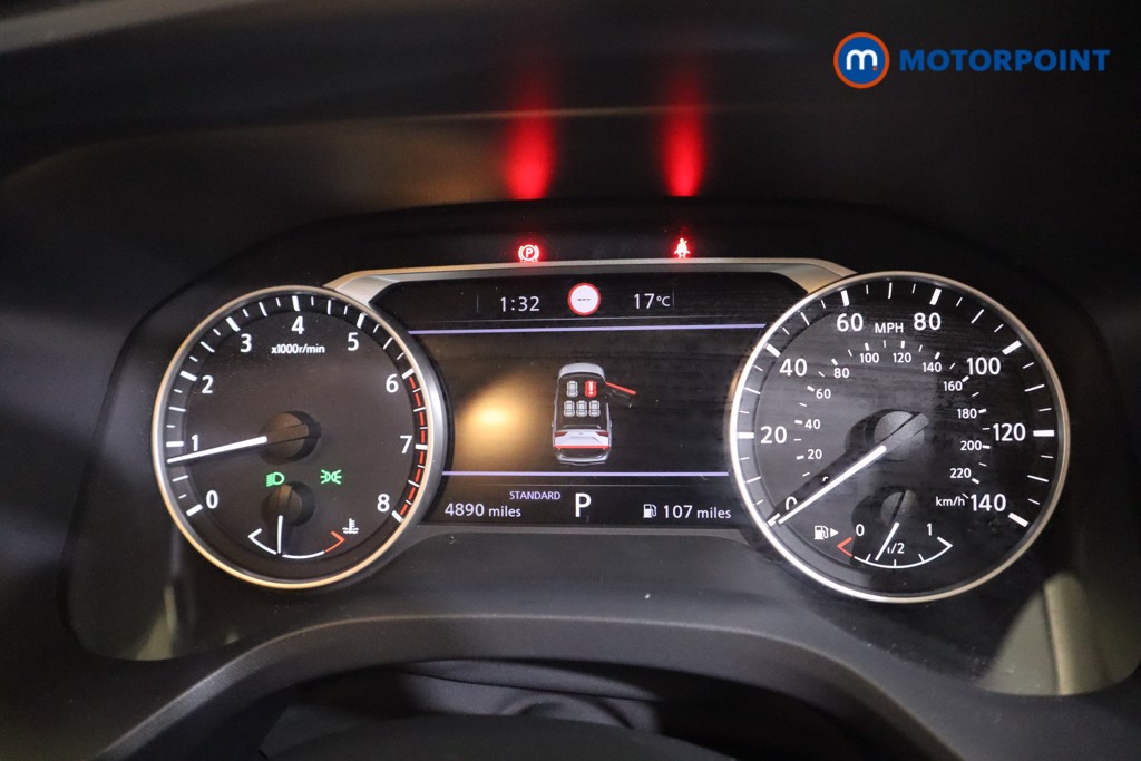 Nissan Qashqai Acenta Premium Automatic Petrol SUV - Stock Number (1566253) - 4th supplementary image