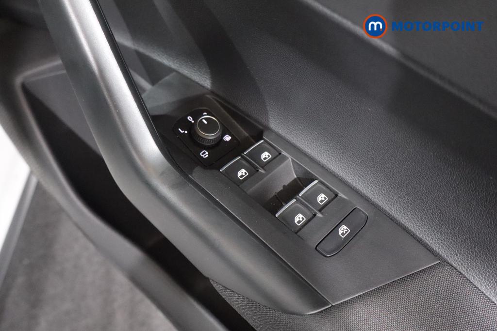 Volkswagen Polo R-Line Automatic Petrol Hatchback - Stock Number (1566314) - 16th supplementary image
