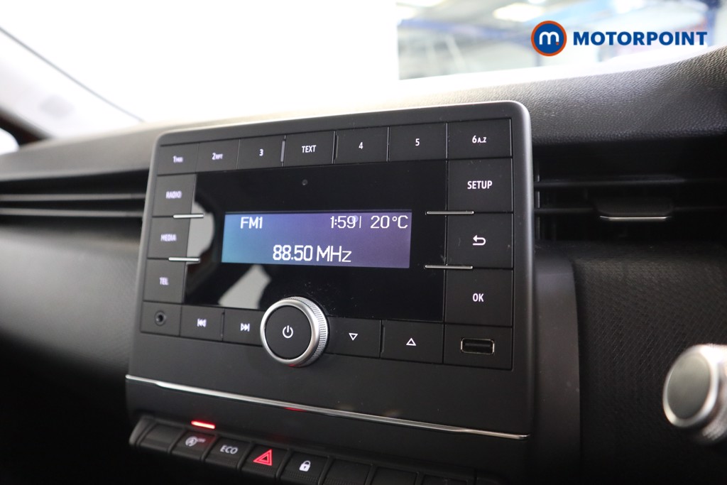 Renault Clio Play Manual Petrol Hatchback - Stock Number (1566798) - 7th supplementary image