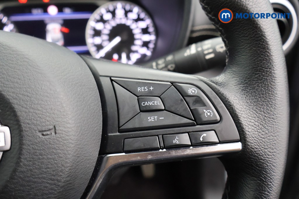 Nissan Juke N-Connecta Manual Petrol SUV - Stock Number (1566913) - 3rd supplementary image