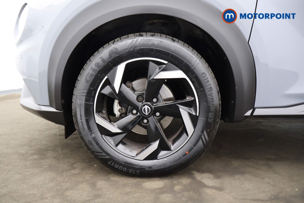 Nissan Juke N-Connecta Manual Petrol SUV - Stock Number (1566913) - 16th supplementary image
