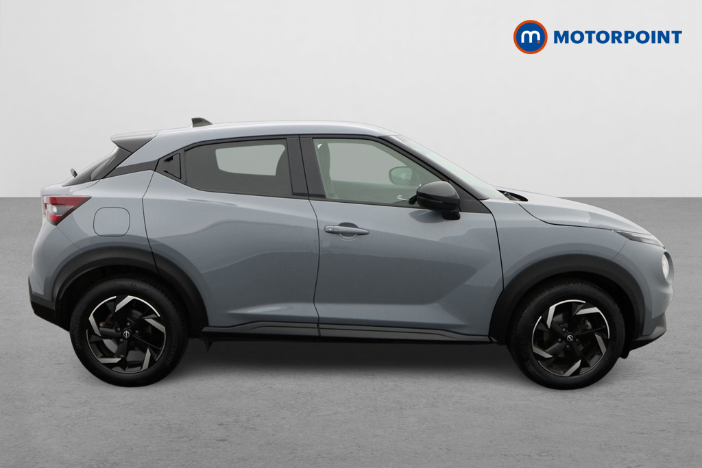 Nissan Juke N-Connecta Manual Petrol SUV - Stock Number (1566913) - Drivers side