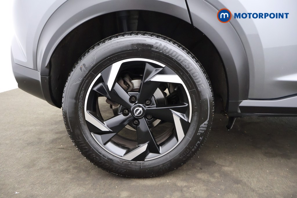 Nissan Juke N-Connecta Manual Petrol SUV - Stock Number (1566916) - 12th supplementary image