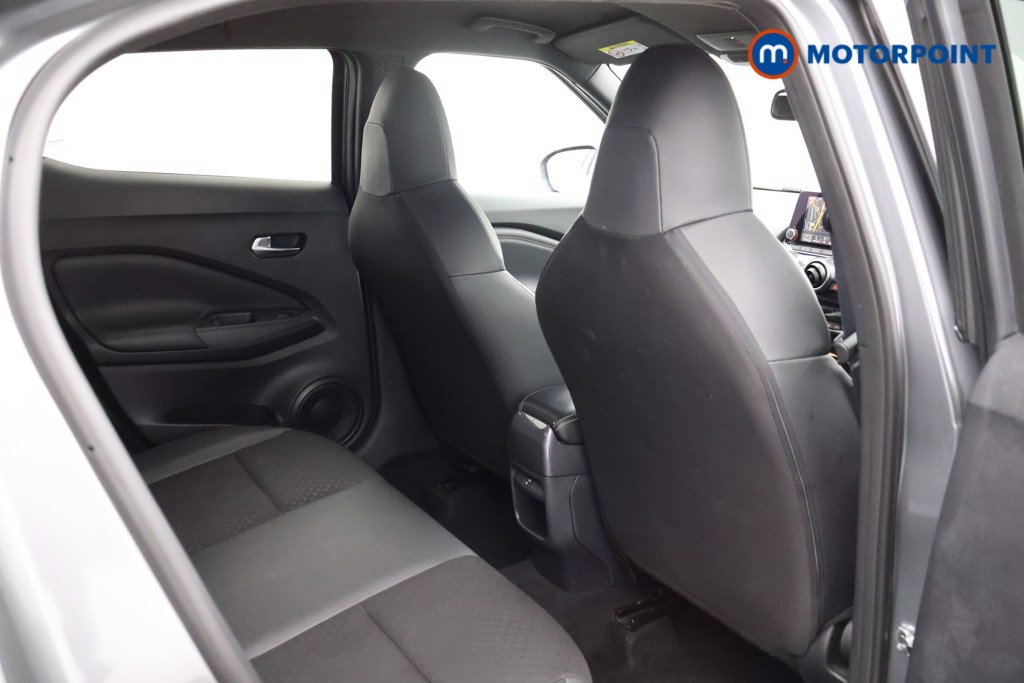 Nissan Juke N-Connecta Manual Petrol SUV - Stock Number (1566916) - 13th supplementary image