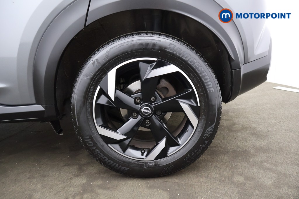 Nissan Juke N-Connecta Manual Petrol SUV - Stock Number (1566916) - 16th supplementary image