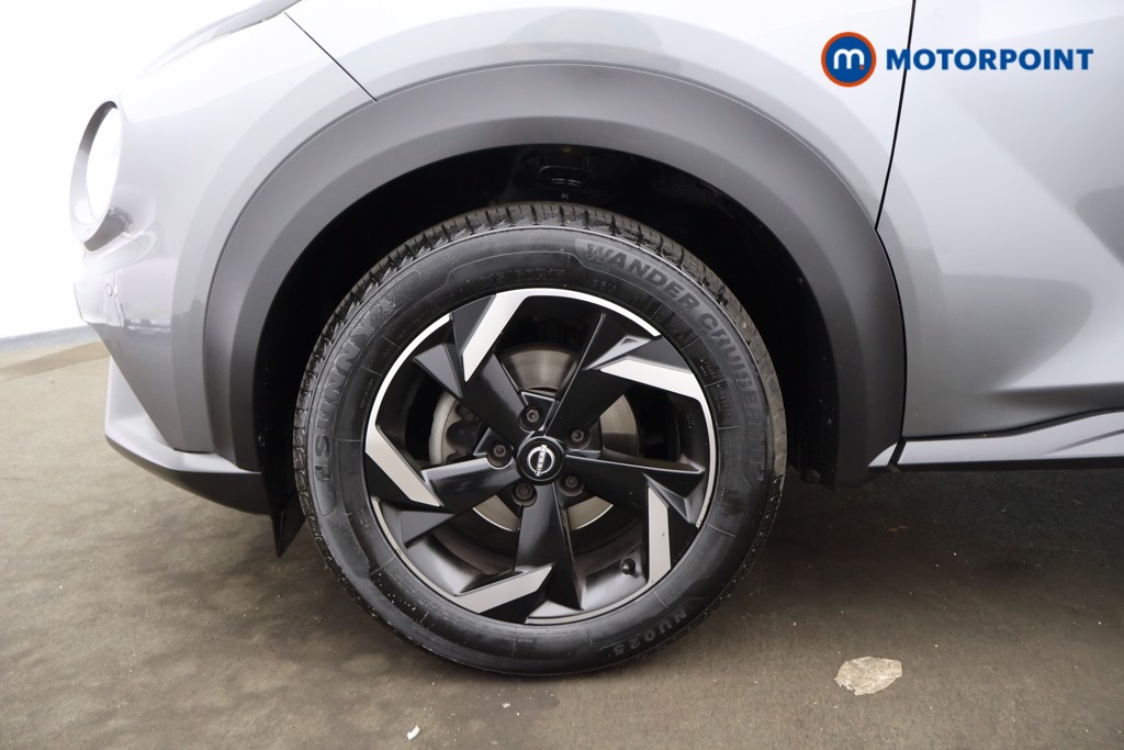 Nissan Juke N-Connecta Manual Petrol SUV - Stock Number (1566916) - 17th supplementary image