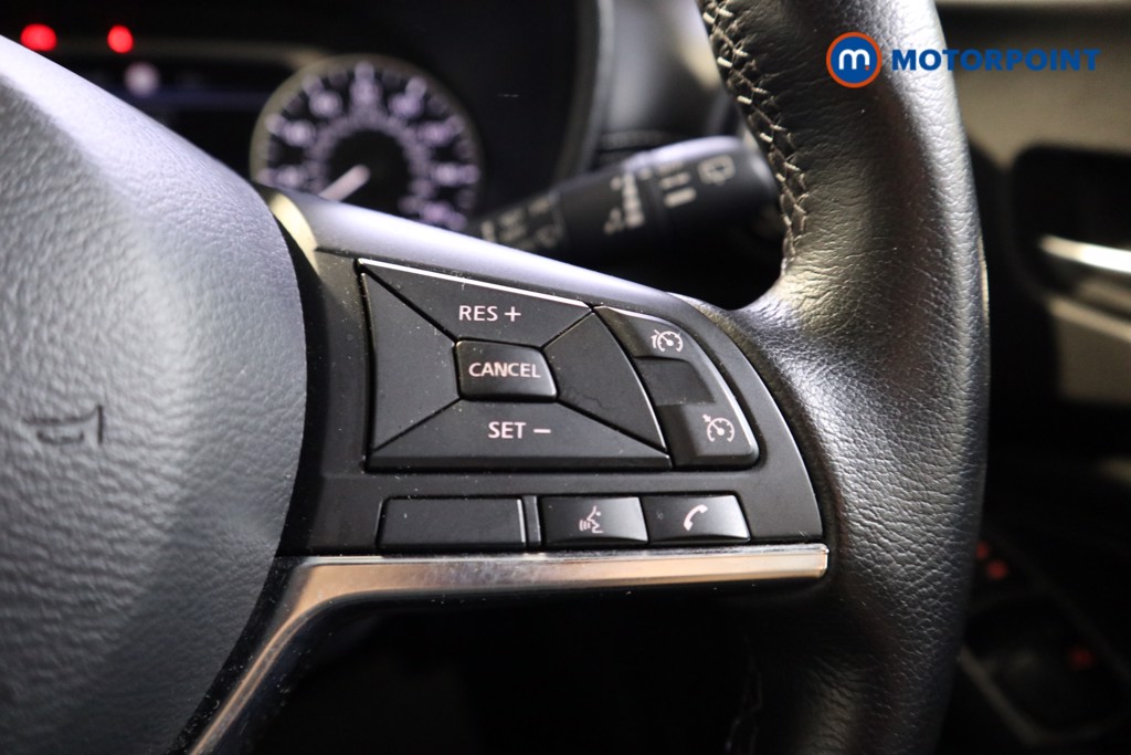 Nissan Juke N-Connecta Manual Petrol SUV - Stock Number (1566958) - 5th supplementary image