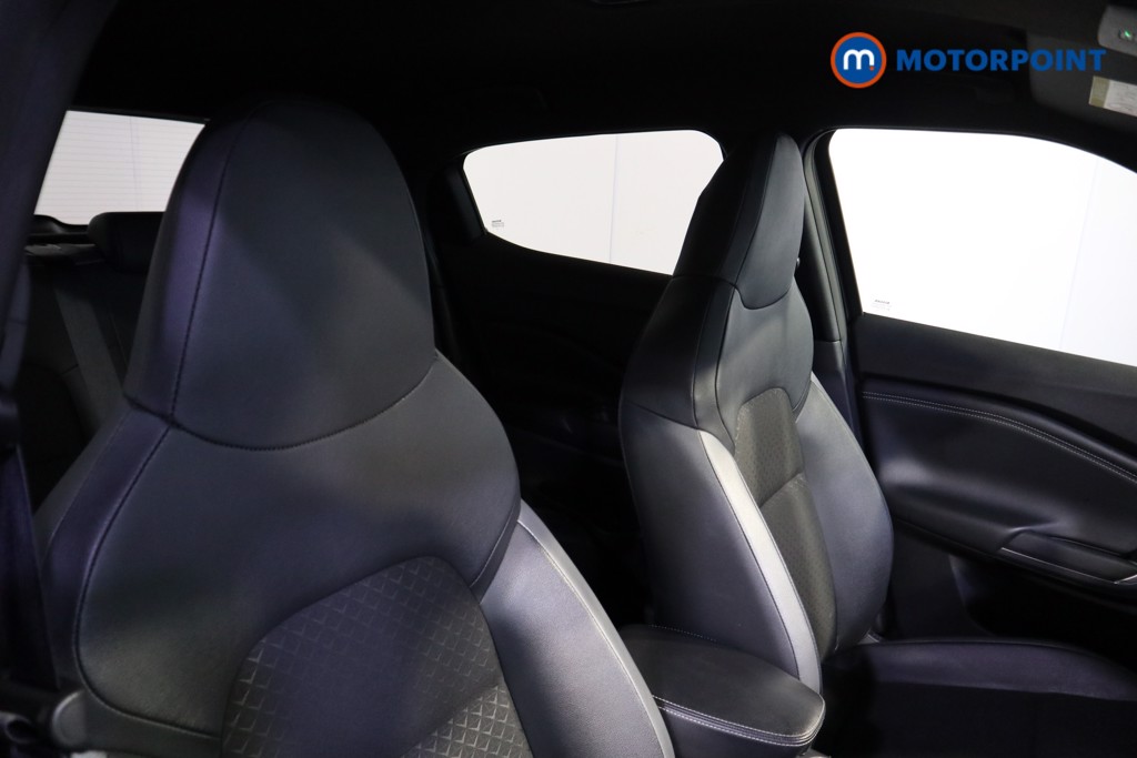 Nissan Juke N-Connecta Manual Petrol SUV - Stock Number (1566958) - 9th supplementary image