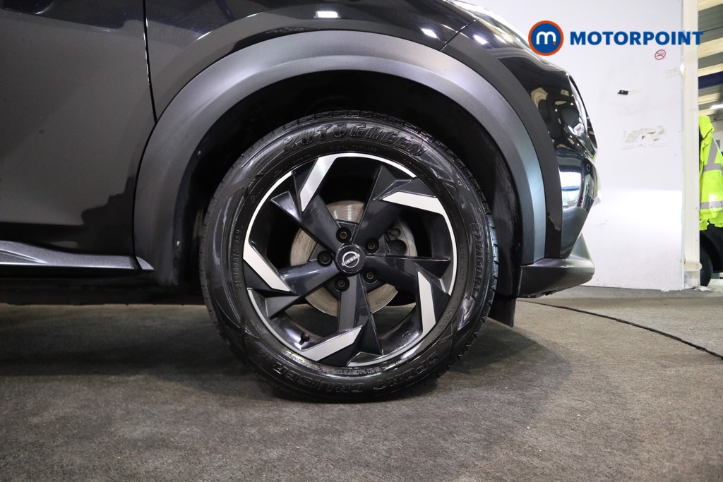 Nissan Juke N-Connecta Manual Petrol SUV - Stock Number (1566958) - 13th supplementary image