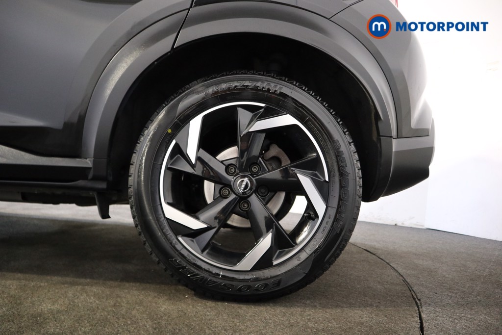 Nissan Juke N-Connecta Manual Petrol SUV - Stock Number (1566958) - 15th supplementary image