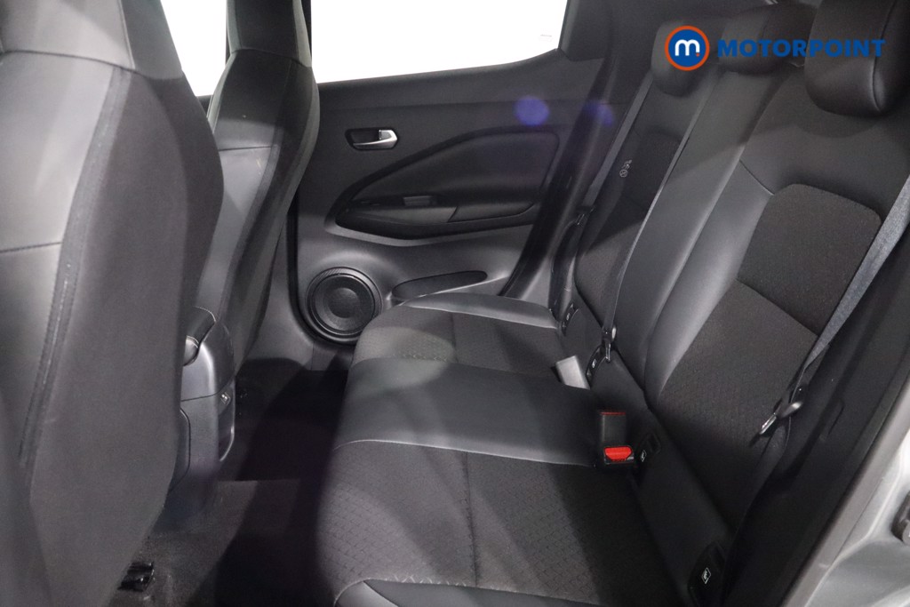 Nissan Juke N-Connecta Manual Petrol SUV - Stock Number (1566966) - 5th supplementary image