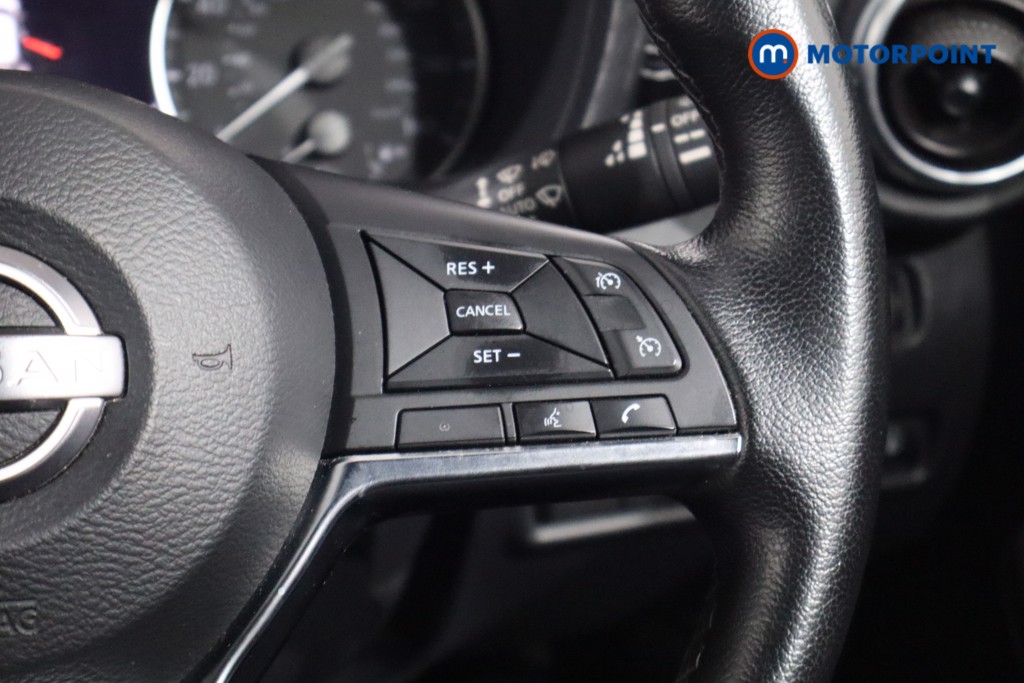 Nissan Juke N-Connecta Manual Petrol SUV - Stock Number (1566966) - 8th supplementary image