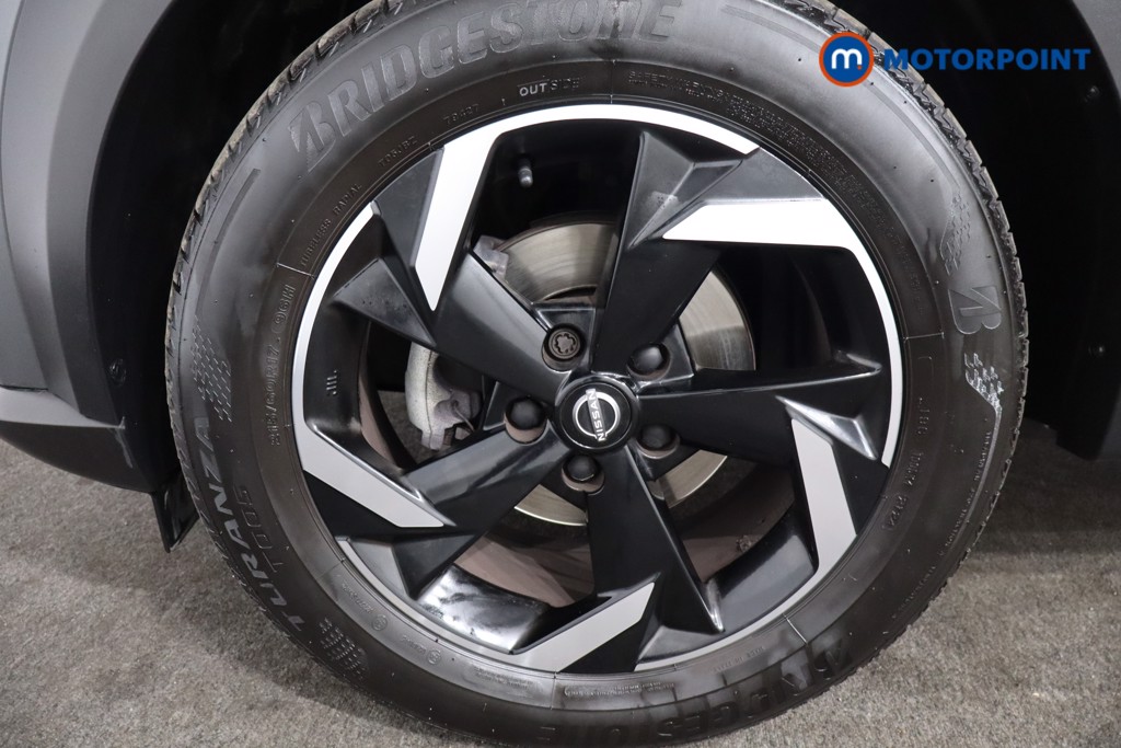 Nissan Juke N-Connecta Manual Petrol SUV - Stock Number (1566966) - 11th supplementary image