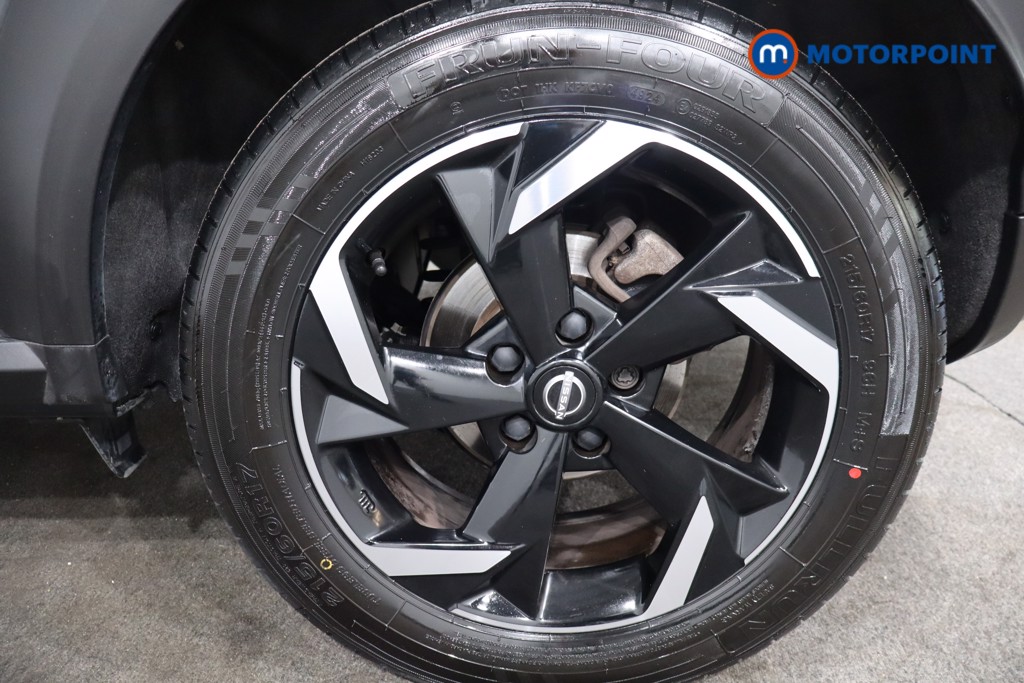 Nissan Juke N-Connecta Manual Petrol SUV - Stock Number (1566966) - 12th supplementary image