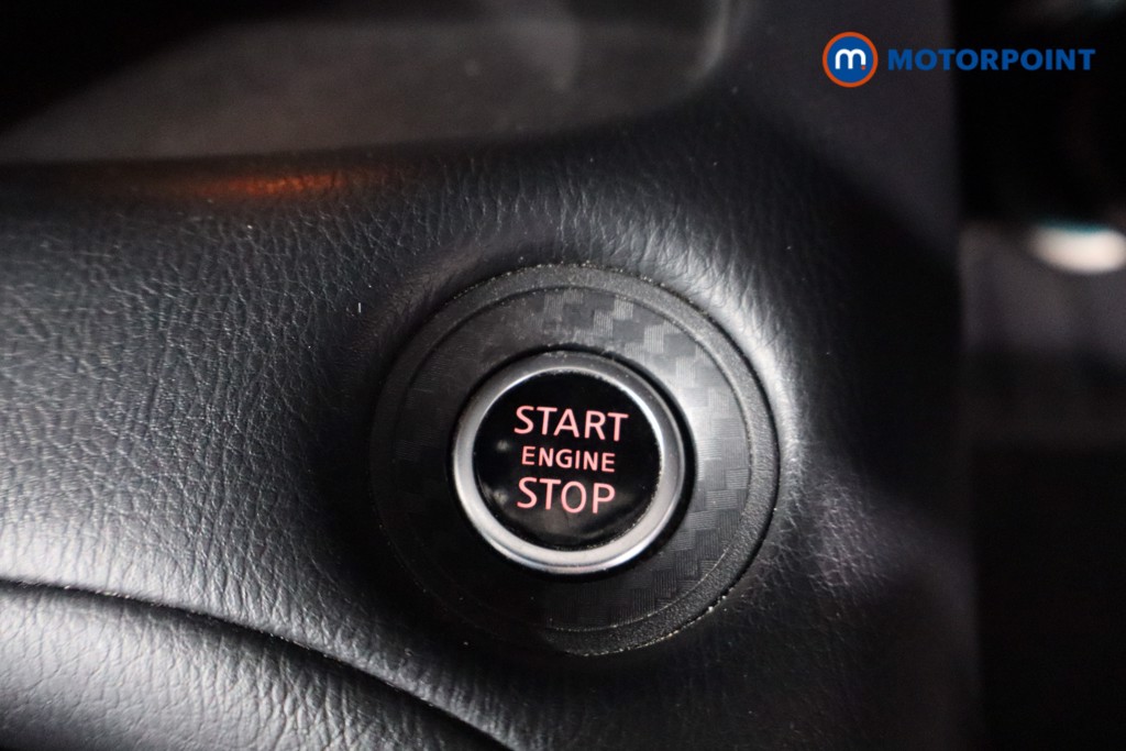 Nissan Juke N-Connecta Manual Petrol SUV - Stock Number (1566966) - 13th supplementary image