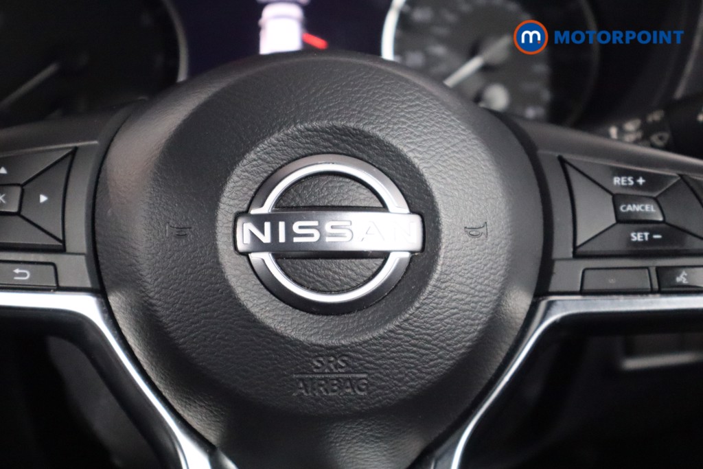 Nissan Juke N-Connecta Manual Petrol SUV - Stock Number (1566966) - 17th supplementary image