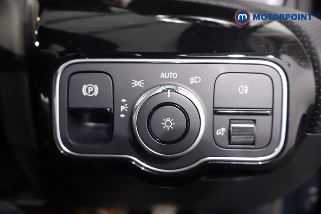 Mercedes-Benz A Class Amg Line Executive Edition Automatic Petrol Hatchback - Stock Number (1567054) - 21st supplementary image